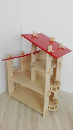 ドールハウス　木製　3階建て　家具人形付き　PLANTOYS（プラントイ）