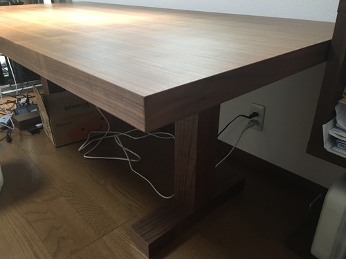 OWN(オウン)　ダイニングテーブル　W１８０　美品