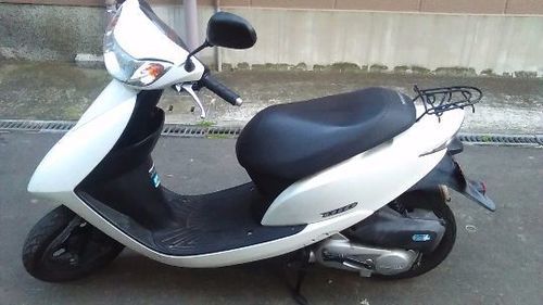 ディオ　Fｉ車　Ｒタイヤ新品渡し　程度良し　値下げ相談して下さい。