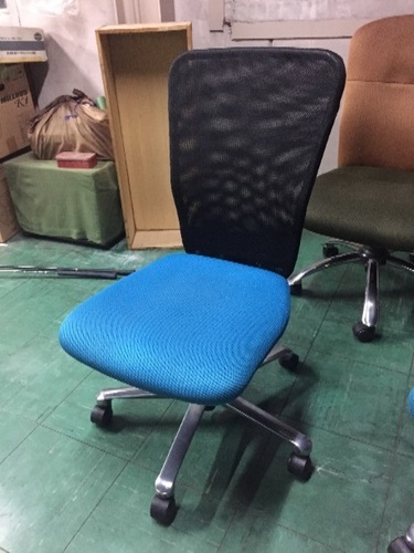 事務用品 カラフルな椅子〜4脚〜
