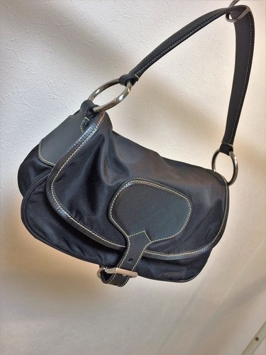 プラダ　PRADA　ショルダーバッグ