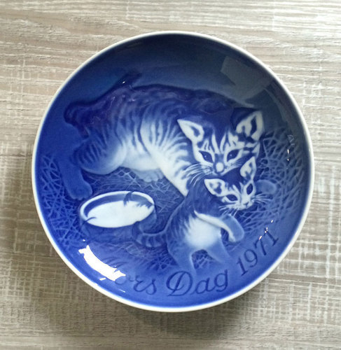 B G 1971年 マザーズデイプレート猫イヤープレート ビングオーグレンダール ロイヤルコペンハーゲン Maxine 戸部の食器 プレート の中古あげます 譲ります ジモティーで不用品の処分