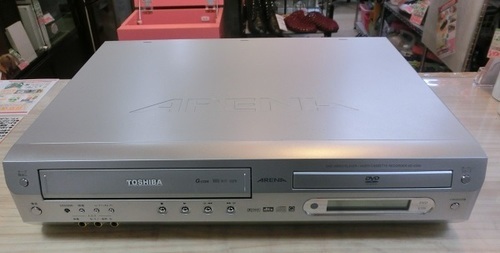 【販売終了しました。ありがとうございます。】TOSHIBA　VHS一体型DVDプレーヤー　SD-V250　2002製　中古品