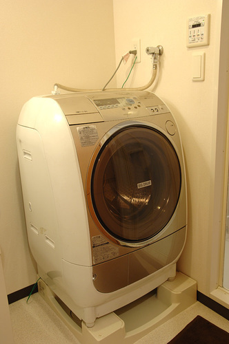 日立洗濯乾燥機　BD-V1　7.0kg　2007年製