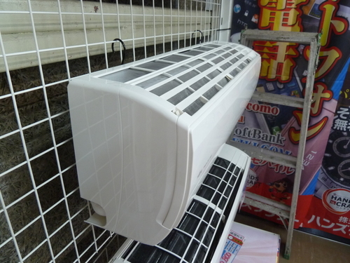富士通 6～8畳用のエアコン AS-J22B 分解洗浄、運転テストもOKです。