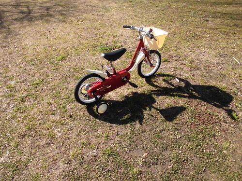 【値下げ】People ピープル いきなり自転車　２歳～６歳まで乗れます　かじとり・補助輪付き