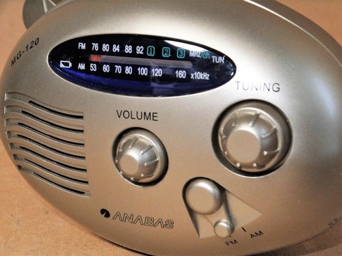 太知 Anabas Mg 120 手まわし充電ラジオ 高輝度ledライト 防災ラジオ 非常用サイレン 携帯充電 一台四役 ロボコン 港南台のオーディオ ラジカセ の中古あげます 譲ります ジモティーで不用品の処分
