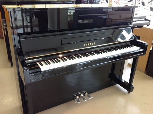 中古ピアノ　YAMAHA  YU1