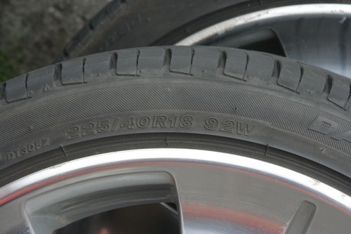 225/40R18 アルミホイール付き　４本セット