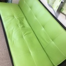 きれいな緑色のソファ