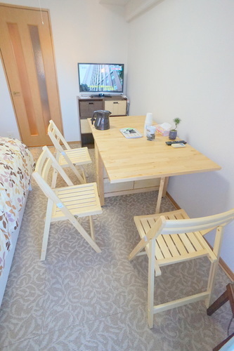 IKEAテーブル１台\u0026チェア３個配達込み13000円