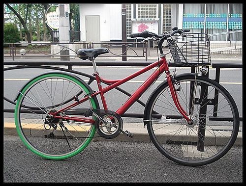 ★リサイクル(再生)自転車・中古自転車・27インチ・シティ・外装6段ギヤ・LEDオートライト・レッド