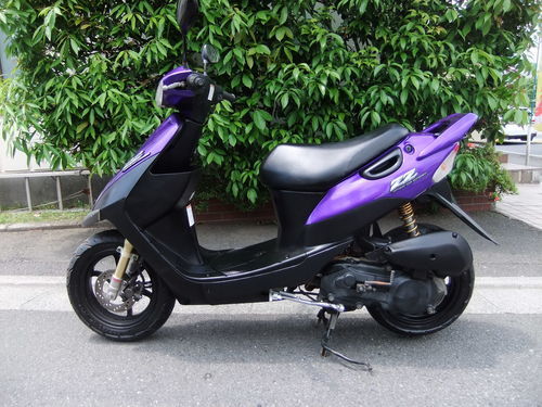 スズキZZ アドレス110エンジン搭載実動車両 見た目はスズキZZ、エンジンはアドレス110仕様です スズキZZ アドレス