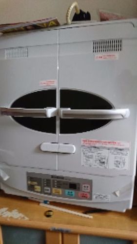 4年前に購入したきり使っていませんので出品します