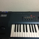 KORG TRITON Extreme 76鍵　本体のみ