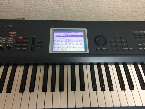 KORG TRITON Extreme 76鍵　本体のみ