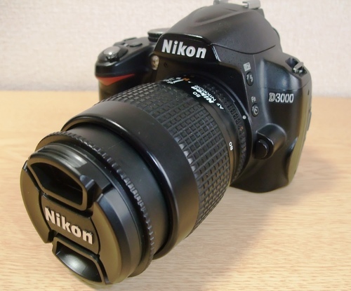 ☆ニコン デジタル一眼レフ D3000☆ 美品 おまけ付き | citerol.com.br