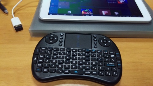 素早いお取引きありがとうございました。Win10タブレット8.95インチ訳アリ品激安