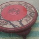 珍しい木彫りの丸テーブル（名印あり）　