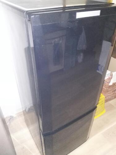 (取引中)MITSUBISHI　黒の2ドア ノンフロン冷凍冷蔵庫