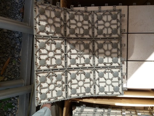 磁器製タイルマット 大量34枚 状態は良好です。 ベランダマット  