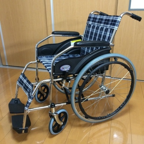 美品 自走型 車椅子 折りたたみ式