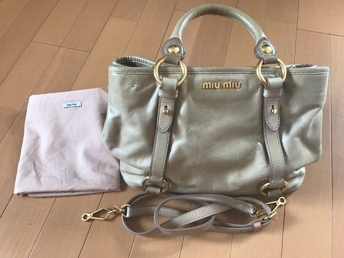 miumiu ベージュ　２wayバッグ