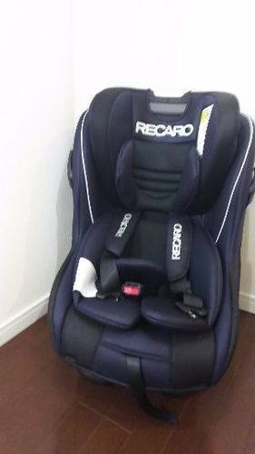 レカロ チャイルドシート スタートゼロセブン