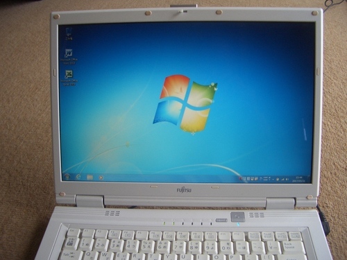 ノートパソコン　　Windows7  FMV-BIBLO NF/A50