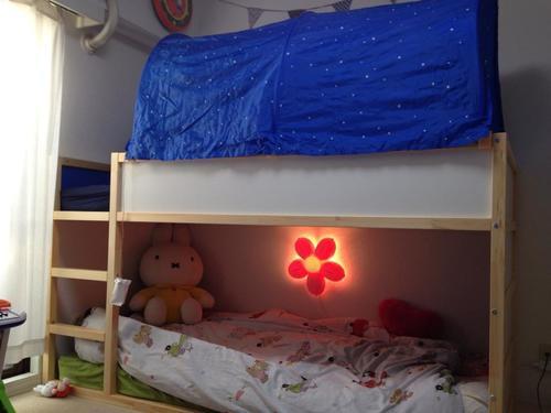 IKEA　子供用２段ベッド（みかさんと商談中）