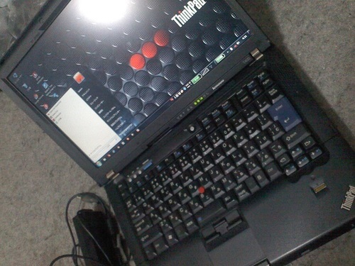 取引完了　発送済9000円　HDD250GB　無線LAN大容量バッテリー付属ThinkPad　T400　windows7　64ビットPro