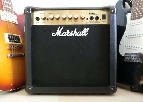 Marshall MG15CDR (孤高のﾘﾊﾞｰﾌﾞ)　室内でのみ使用  状態良好なﾏｰｼｬﾙです