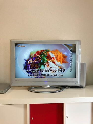 HITACHI WOOO 32型 液晶テレビ