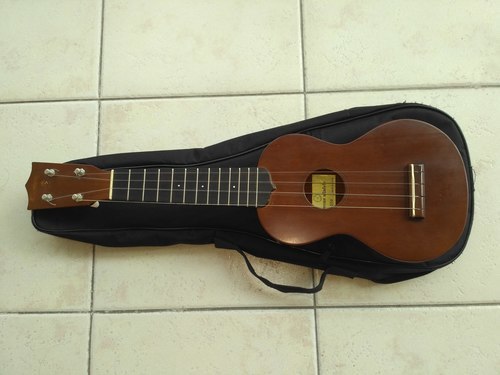 ソプラノウクレレFamous FU-250 (keiji) 北千住の弦楽器、ギターの中古 