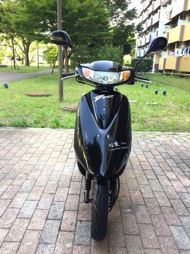 非常に良いエンジン。ホンダディオ。 AF62。バッテリーは新品です。フロントタイヤは新品です。後輪は非常に良好な状態です。空冷バイク。