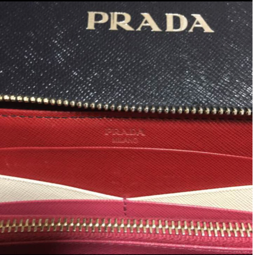 今週末まで限定価格【PRADA】正規品限定色カラー長財布《箱付き》
