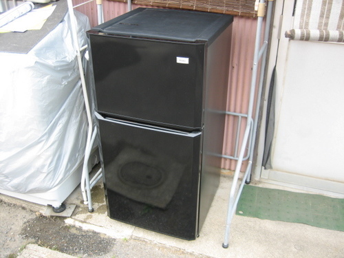 2015年3月購入のブラック色　2ドア冷蔵庫