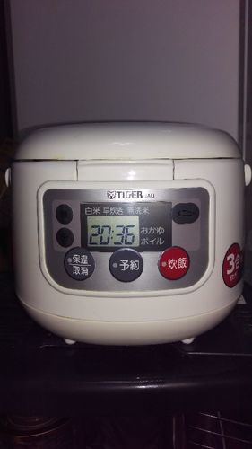 炊飯器(お取り置き中)
