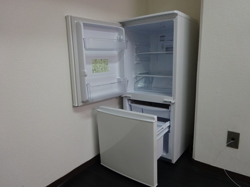 冷凍冷蔵庫、お安いですよ！