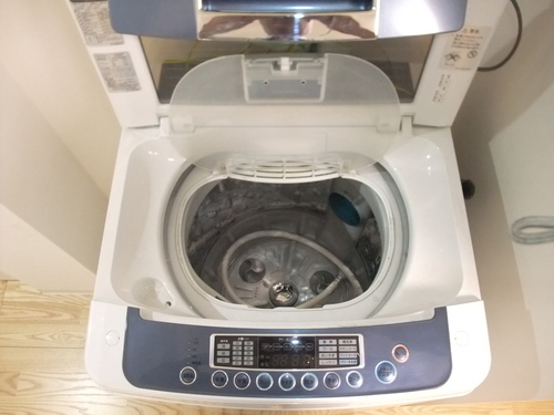 ☆良品☆　洗濯機　LG fuzzy logic 7.0kg （2011年製）