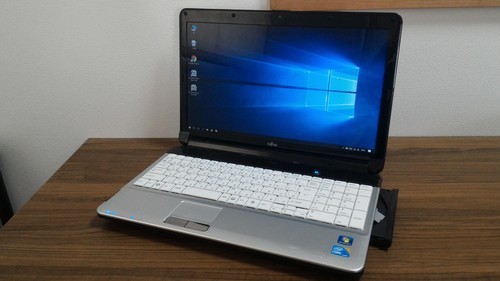 お取引中)Core-i3 ﾒﾓﾘ4G HDD500G Office2007 高速Windows10ﾉｰﾄPC Win10/i3/ﾒﾓﾘ4GB/HDD500GB/DVD-RW/無線LAN/Microsoft Office2007 [富士通 Lifebook AH530]