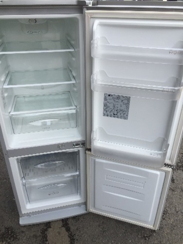 配達設置無料！2ドア 大きめ184L 冷蔵庫 おしゃれワインレッド IL15