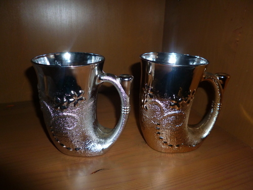 人気の世界のビアジョッキ・セット 2つ