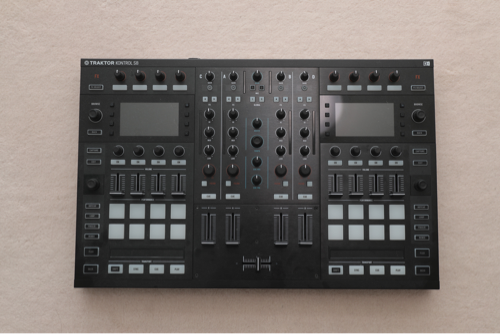 DJギア NI TRAKTOR S8
