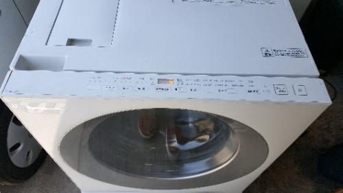 美品2015年ドラム式洗濯機