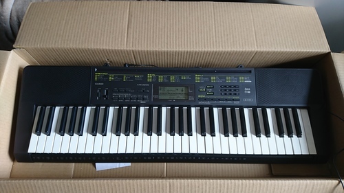 CASIO　CTK-2200　61鍵盤キーボード　カシオ