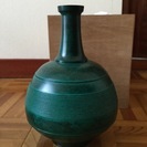 ＜差し上げます＞　綺麗なグリーンの壺（花瓶）・木箱つき