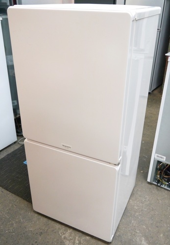 【6月セールスタートです！新生活応援！第三弾！！！】2012年製 ユーイング冷蔵庫（110L・右開き） MR-F110MB