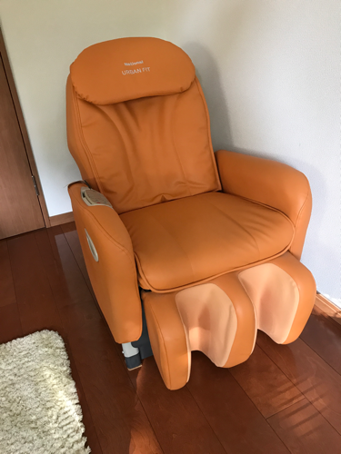 マッサージチェアー