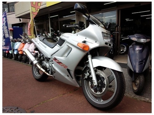 ご成約ありがとうございます。 NO.1443 ZZR250 水冷4サイクル2気筒250CC ツキギ集合マフラー ☆彡